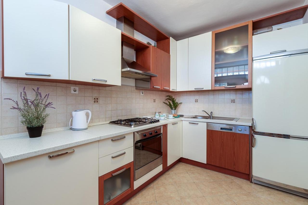 Sonja Apartment
